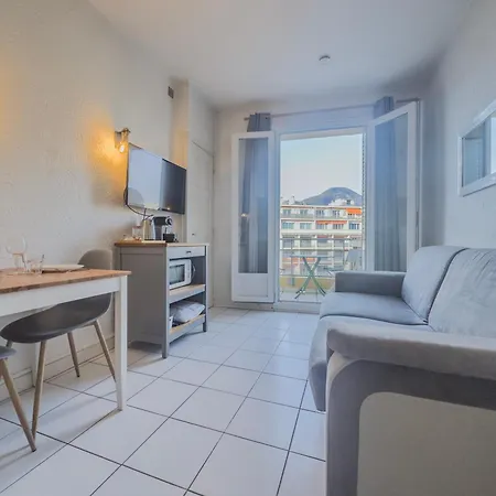 Le 89 Mallifaud - Caserne De Bonne * Grenoble